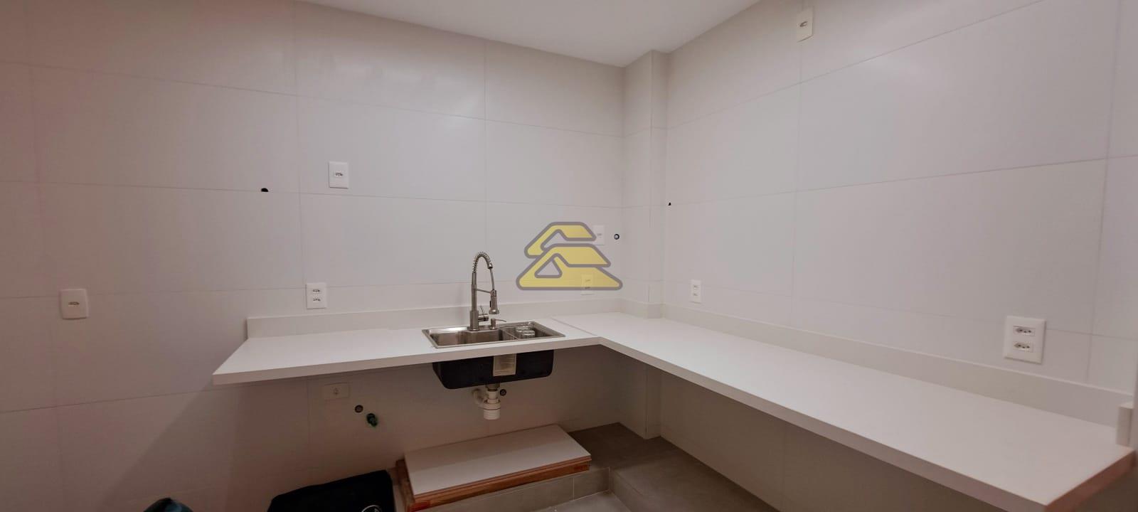 Apartamento à venda com 2 quartos, 61m² - Foto 17