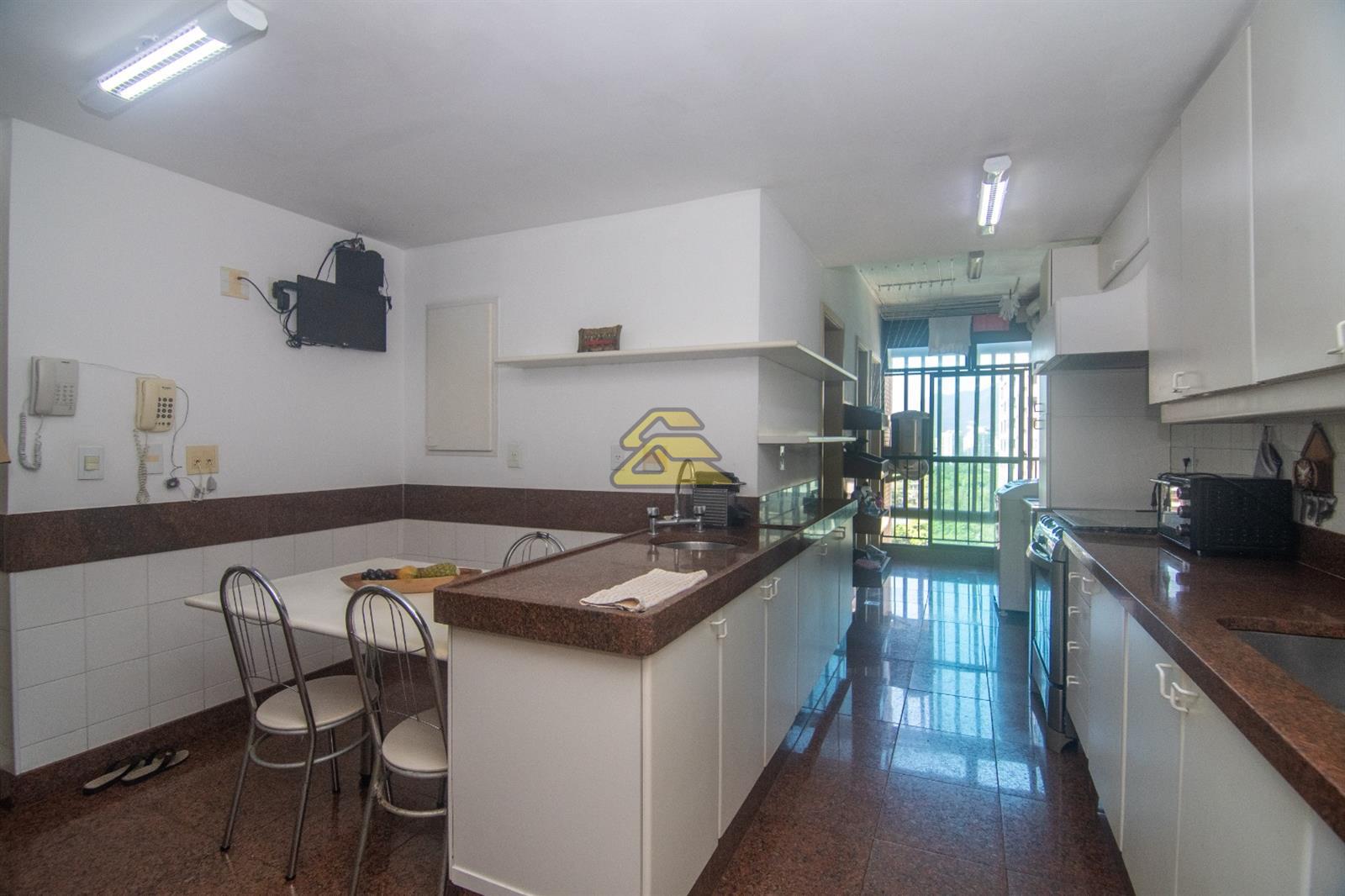 Apartamento à venda com 4 quartos, 215m² - Foto 15