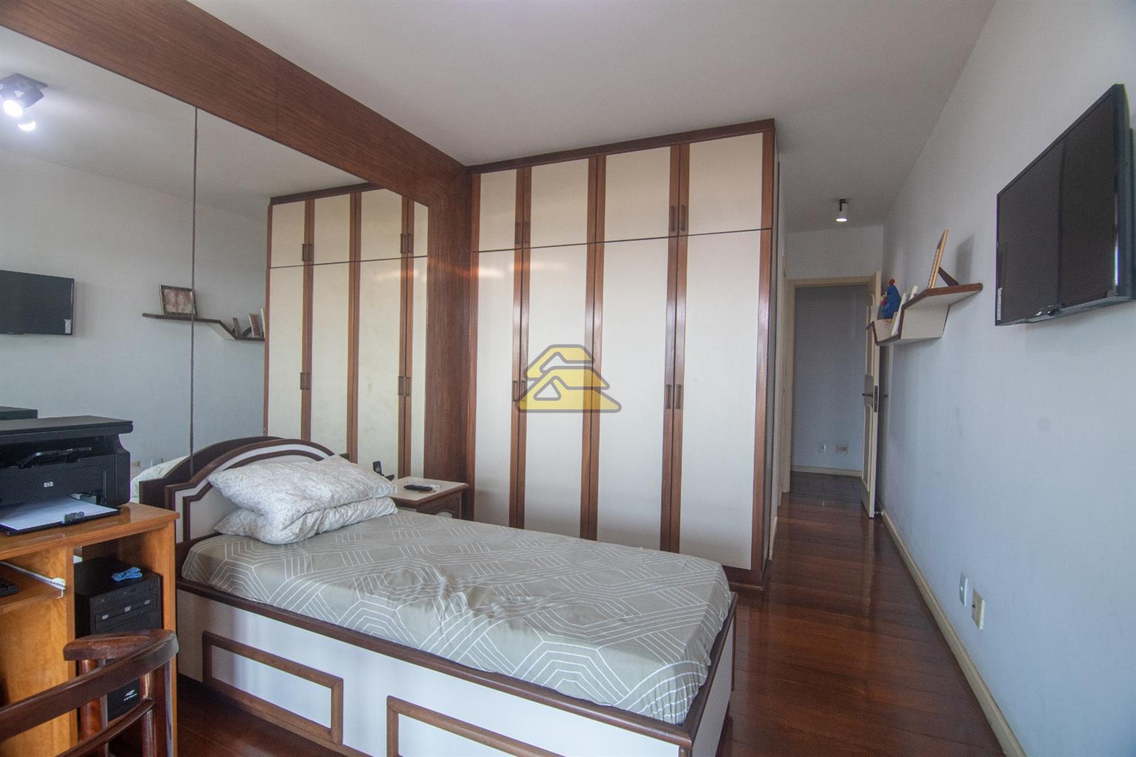 Apartamento à venda com 4 quartos, 215m² - Foto 26