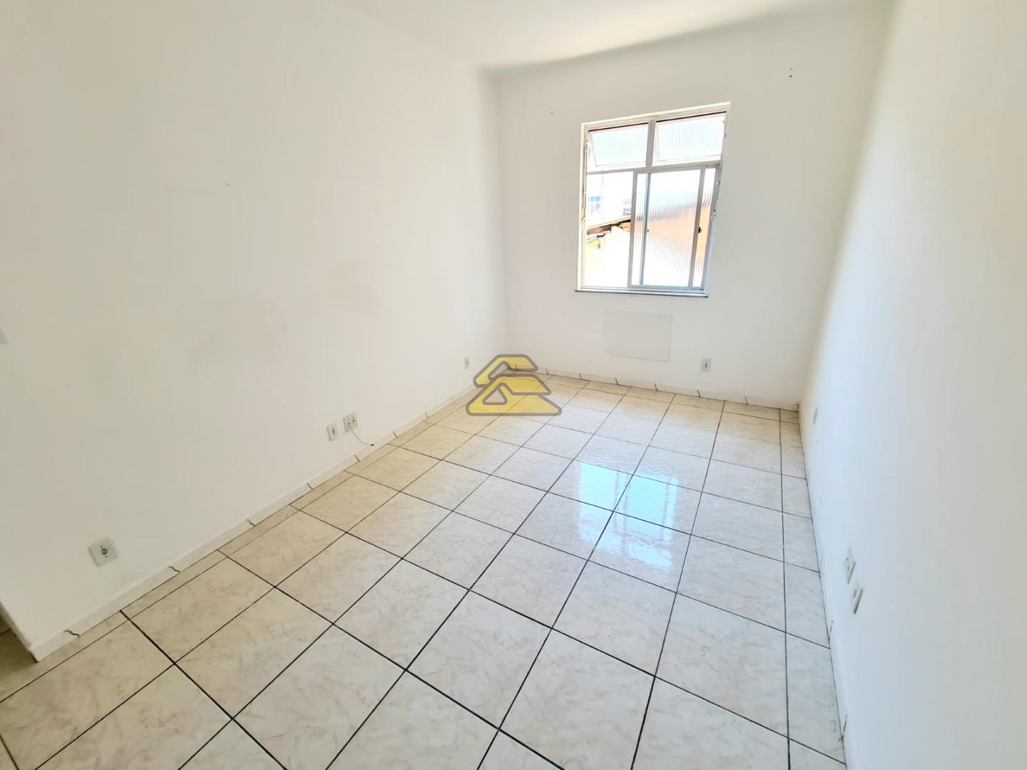 Apartamento à venda com 2 quartos, 67m² - Foto 3