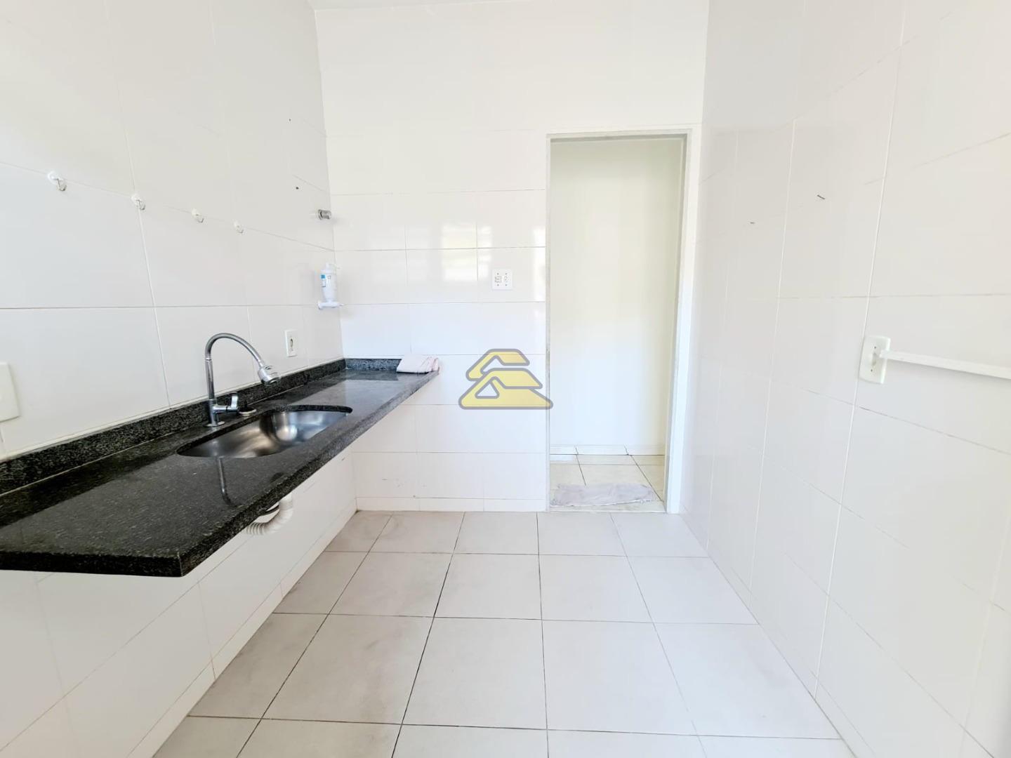 Apartamento à venda com 2 quartos, 67m² - Foto 13