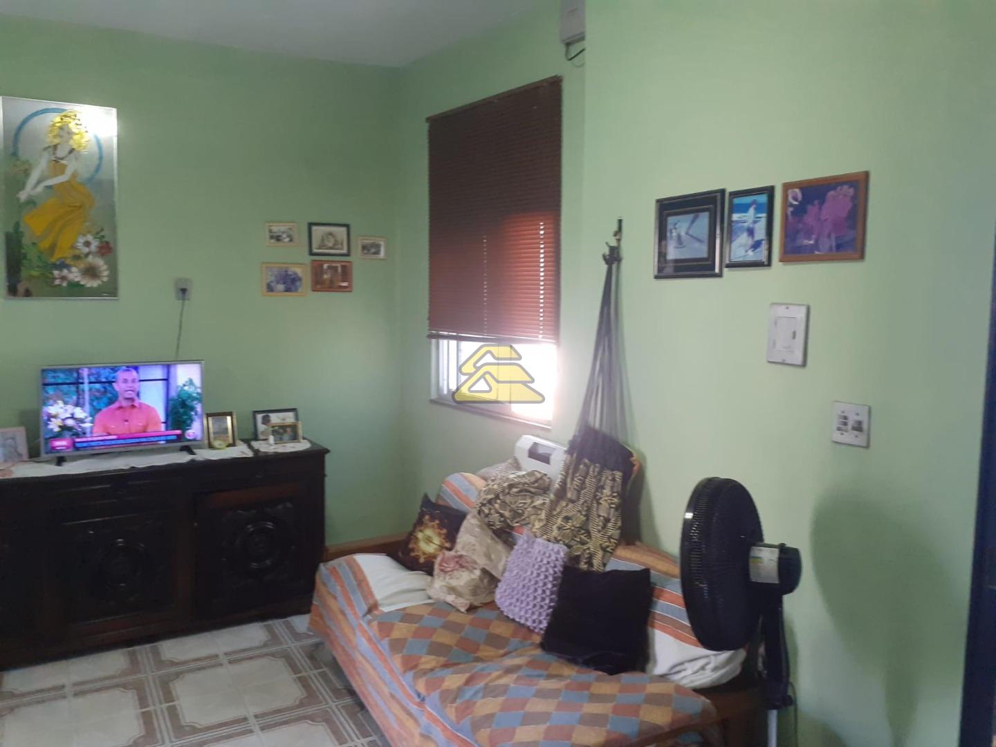 Casa à venda com 2 quartos, 65m² - Foto 14