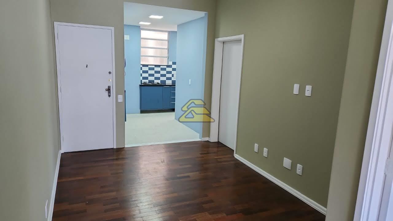 Apartamento à venda com 2 quartos, 60m² - Foto 13