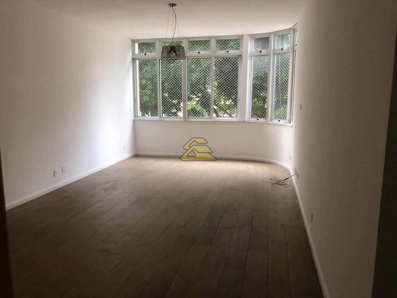 Apartamento à venda com 3 quartos, 118m² - Foto 2