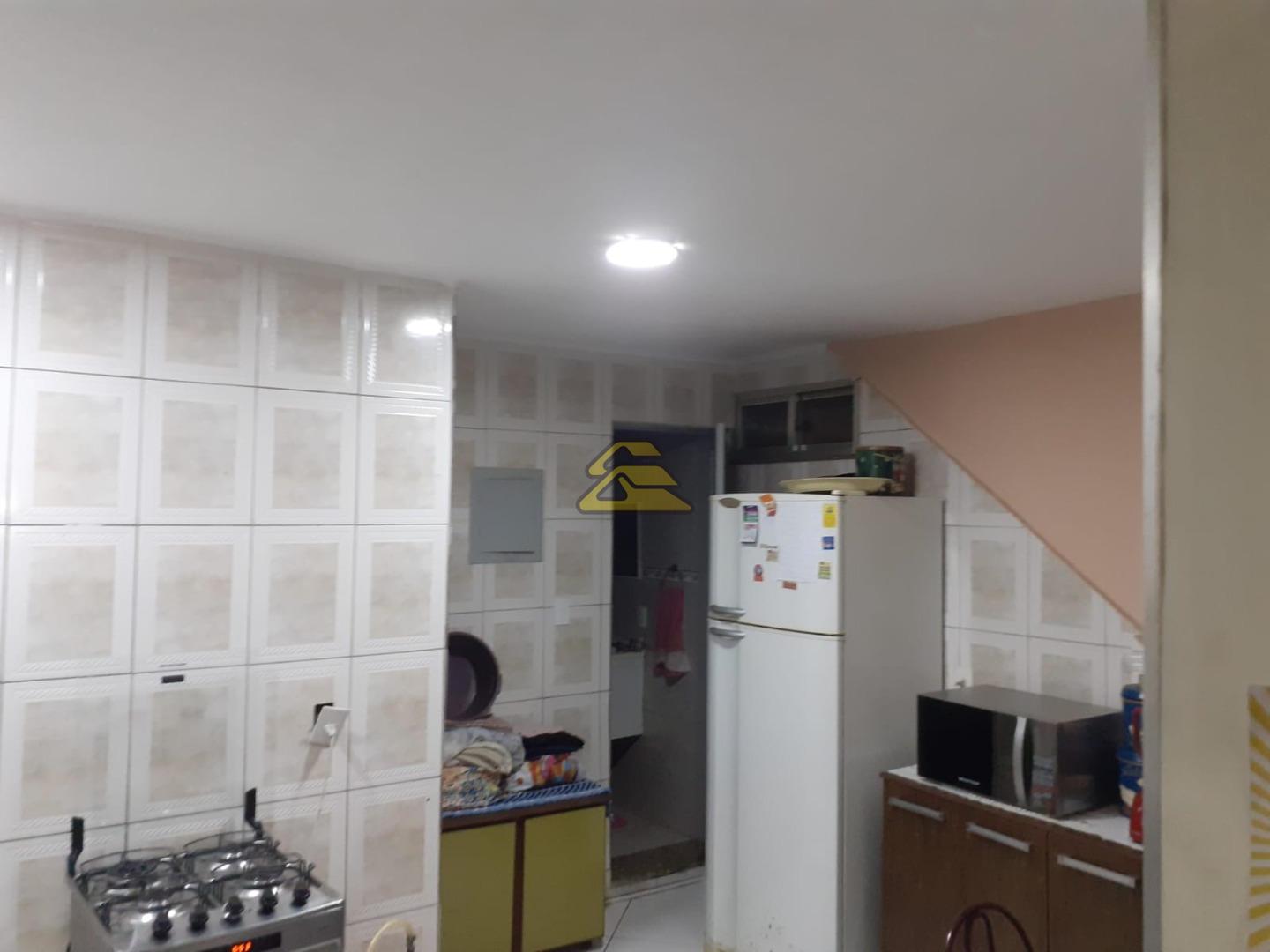 Casa à venda com 4 quartos, 132m² - Foto 10