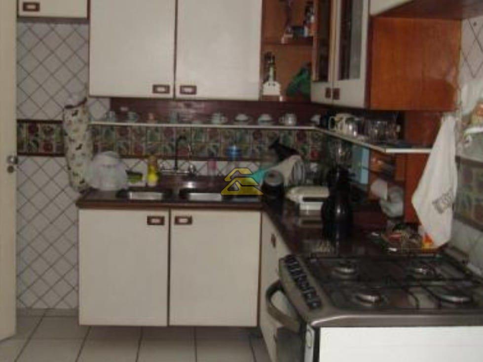 Apartamento à venda com 3 quartos, 188m² - Foto 19