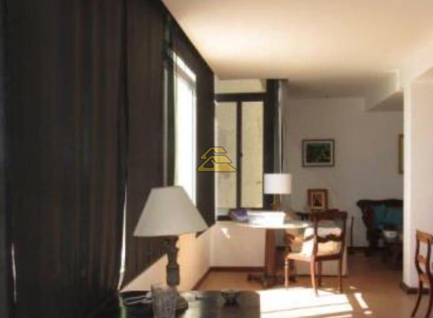 Apartamento à venda com 3 quartos, 188m² - Foto 7