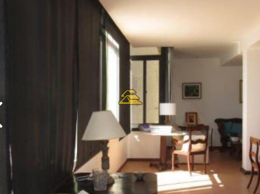 Apartamento à venda com 3 quartos, 188m² - Foto 5