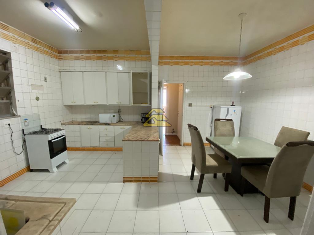 Apartamento à venda com 4 quartos, 236m² - Foto 10