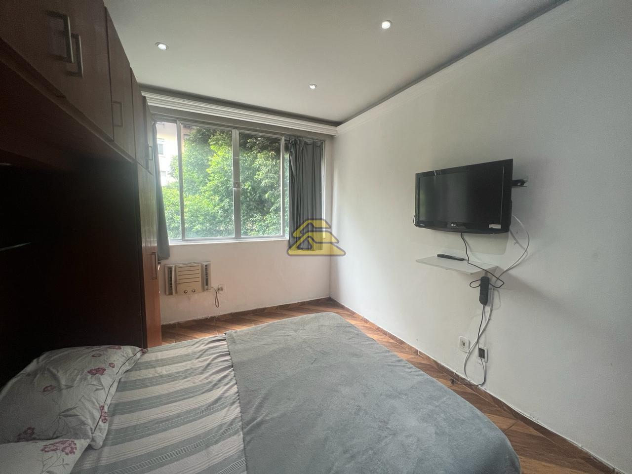 Apartamento à venda com 1 quarto, 40m² - Foto 9