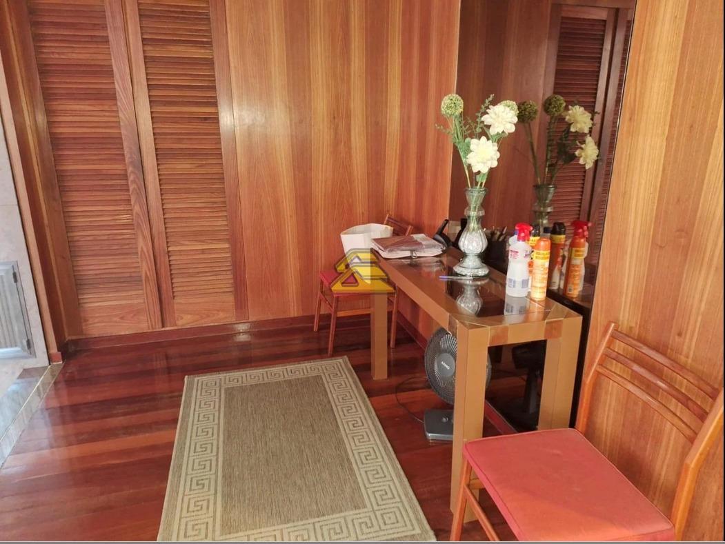 Apartamento à venda com 4 quartos, 206m² - Foto 5