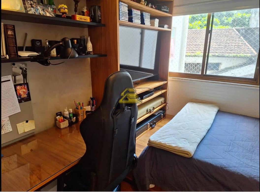 Apartamento à venda com 4 quartos, 206m² - Foto 13