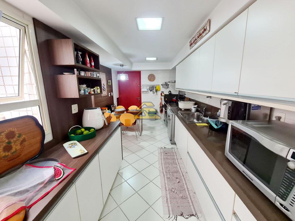 Apartamento à venda com 4 quartos, 256m² - Foto 28