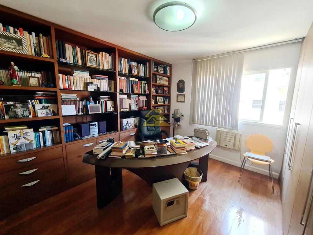 Apartamento à venda com 4 quartos, 256m² - Foto 23