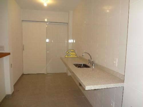 Apartamento à venda com 3 quartos, 130m² - Foto 33