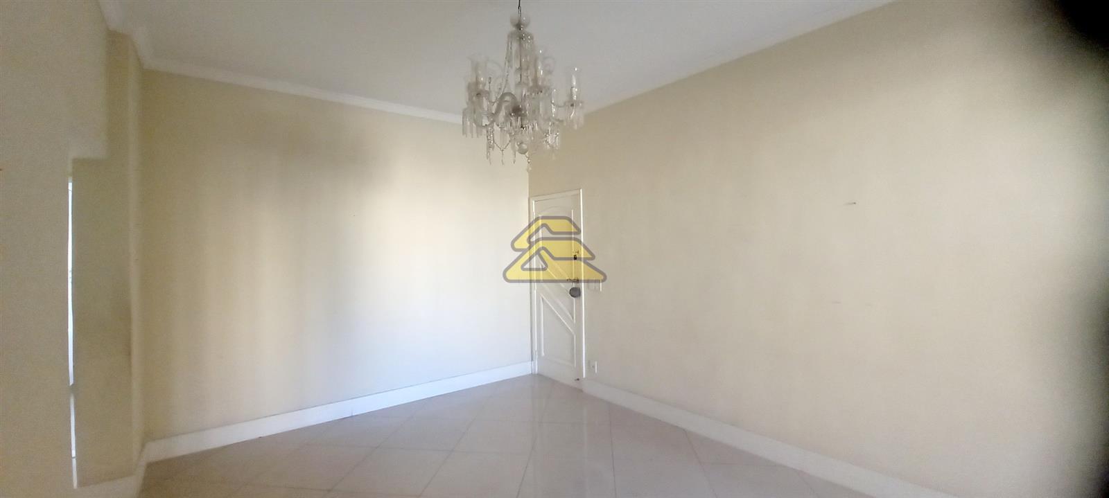 Apartamento à venda com 3 quartos, 127m² - Foto 2