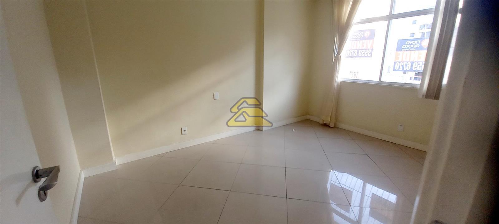 Apartamento à venda com 3 quartos, 127m² - Foto 3