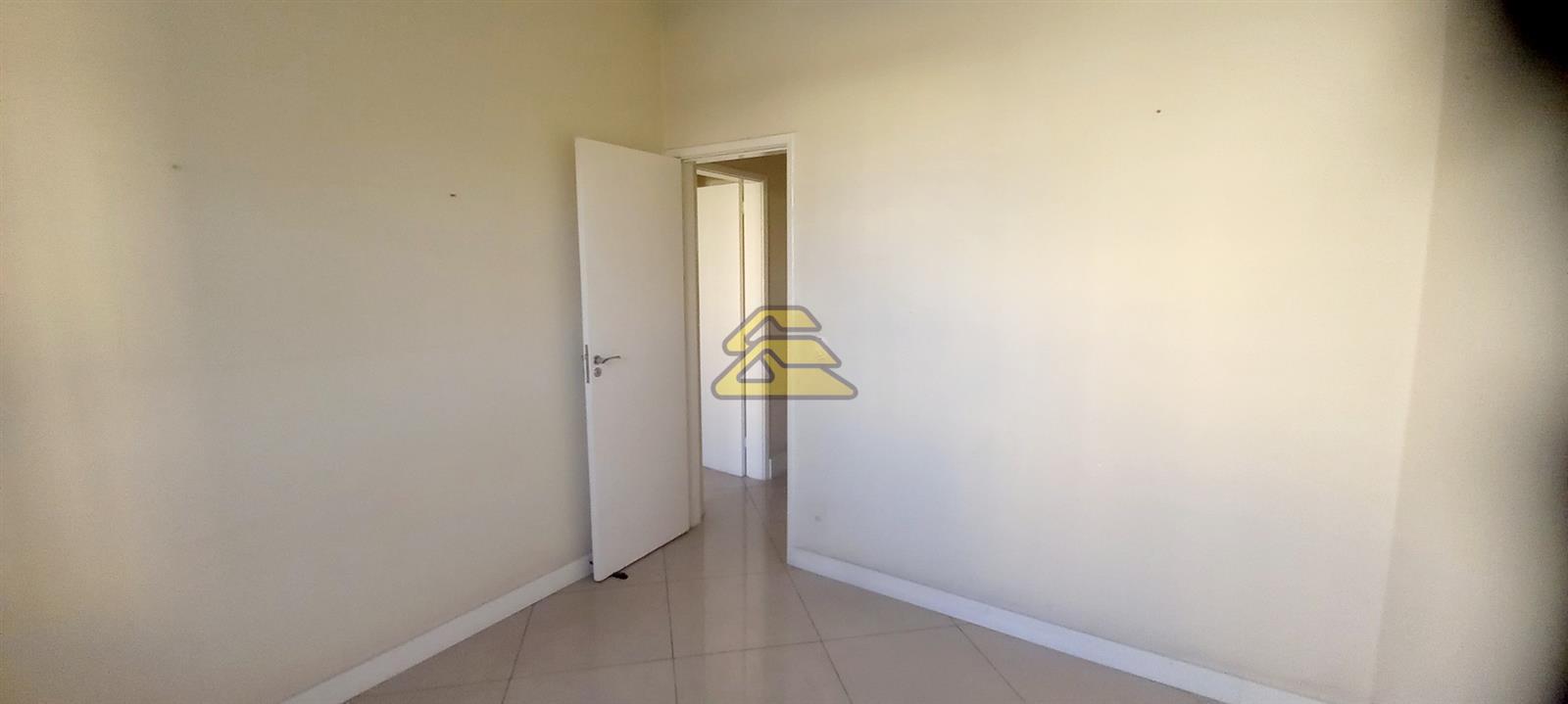 Apartamento à venda com 3 quartos, 127m² - Foto 12