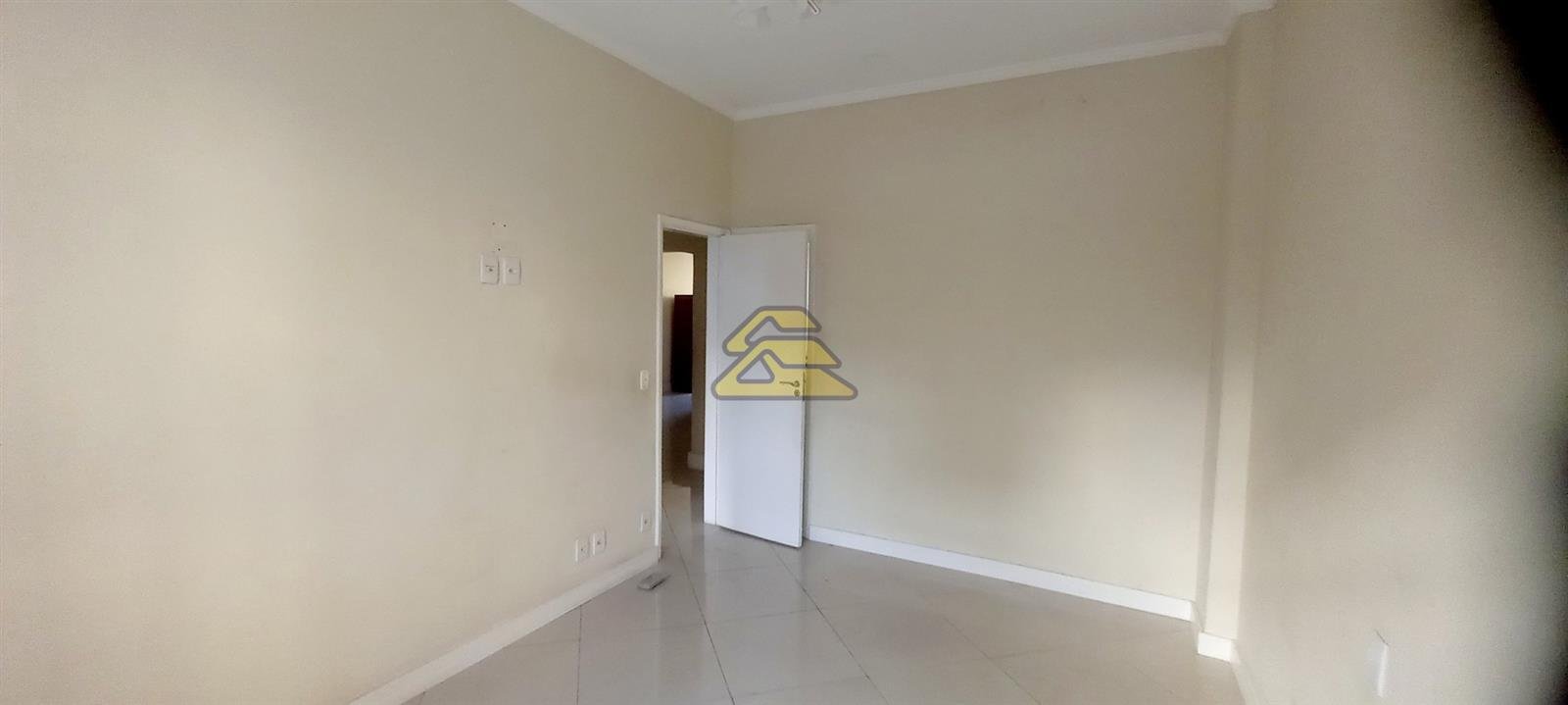 Apartamento à venda com 3 quartos, 127m² - Foto 7