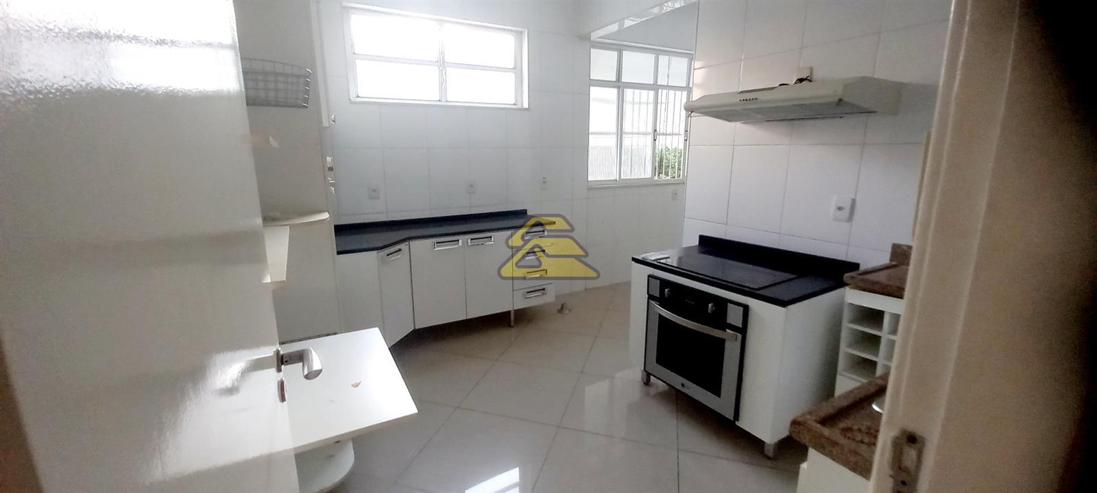 Apartamento à venda com 3 quartos, 127m² - Foto 30