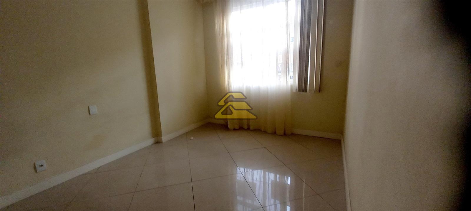 Apartamento à venda com 3 quartos, 127m² - Foto 19