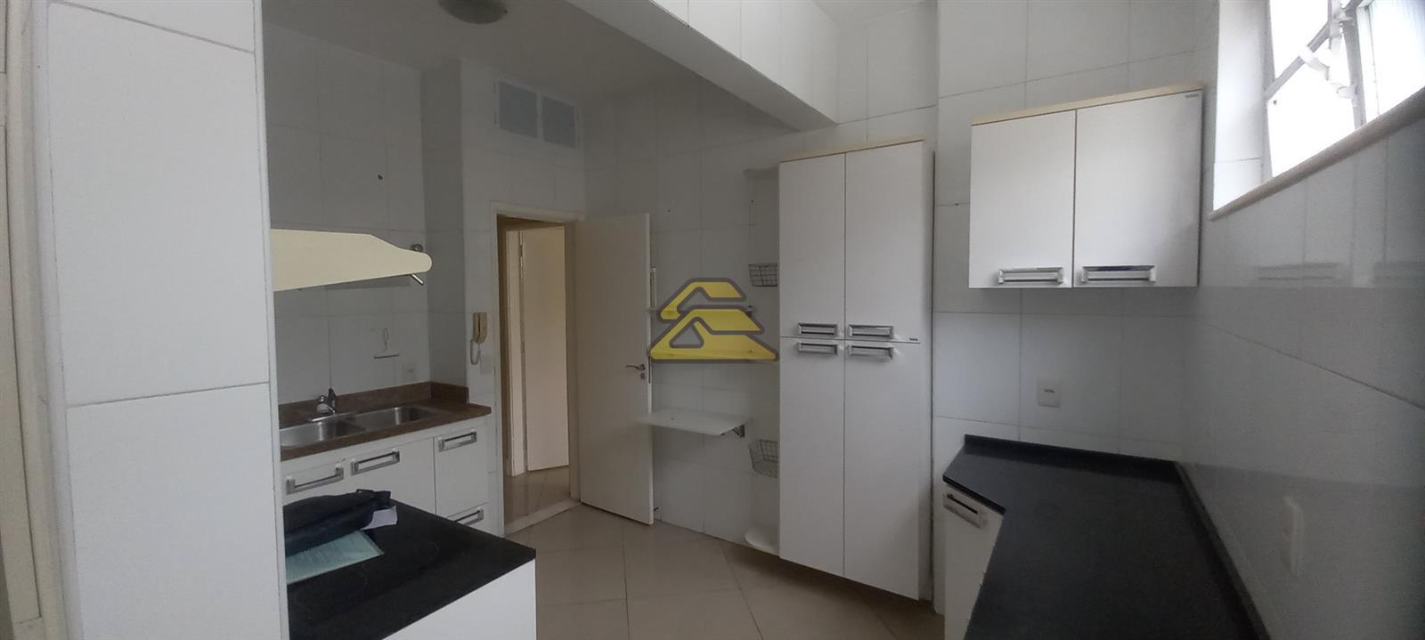 Apartamento à venda com 3 quartos, 127m² - Foto 28