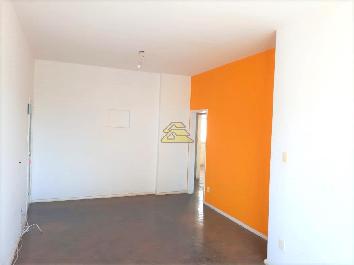 Apartamento à venda com 3 quartos, 110m² - Foto 4