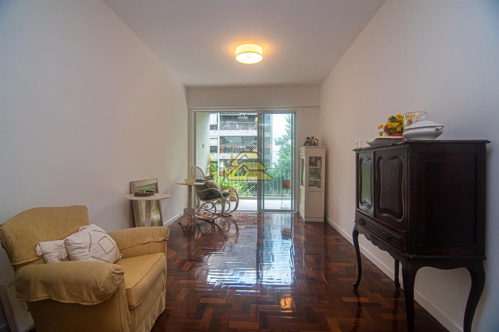 Apartamento à venda com 1 quarto, 100m² - Foto 1