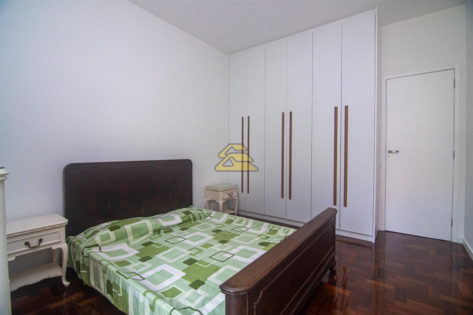 Apartamento à venda com 1 quarto, 100m² - Foto 13