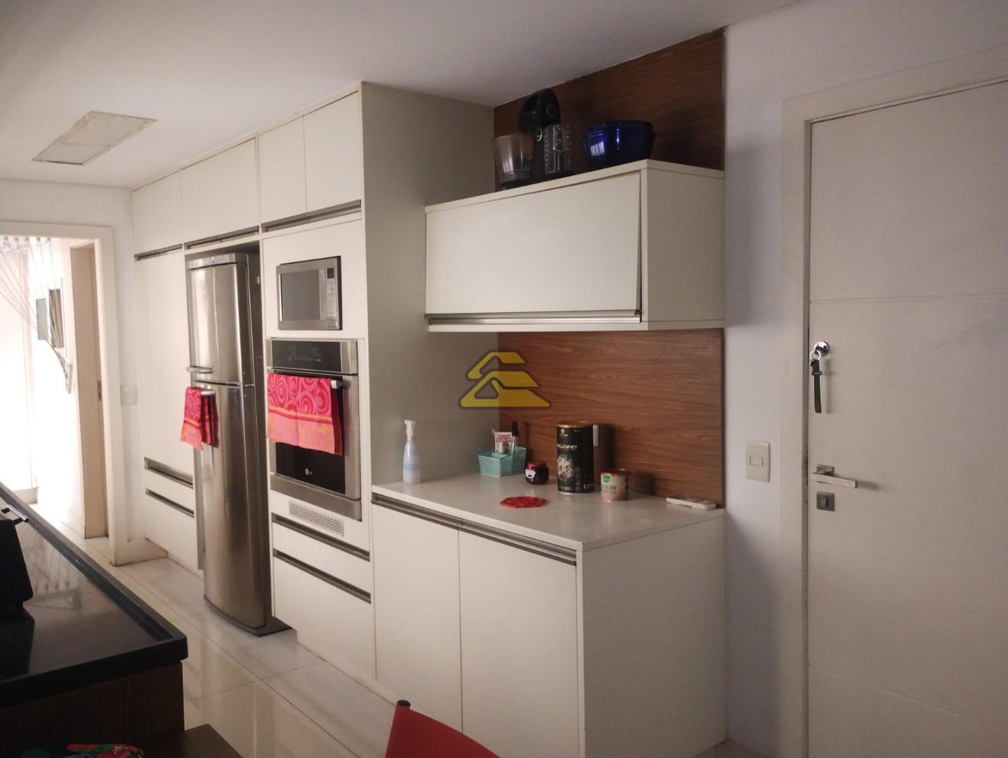 Apartamento para alugar com 3 quartos, 155m² - Foto 35