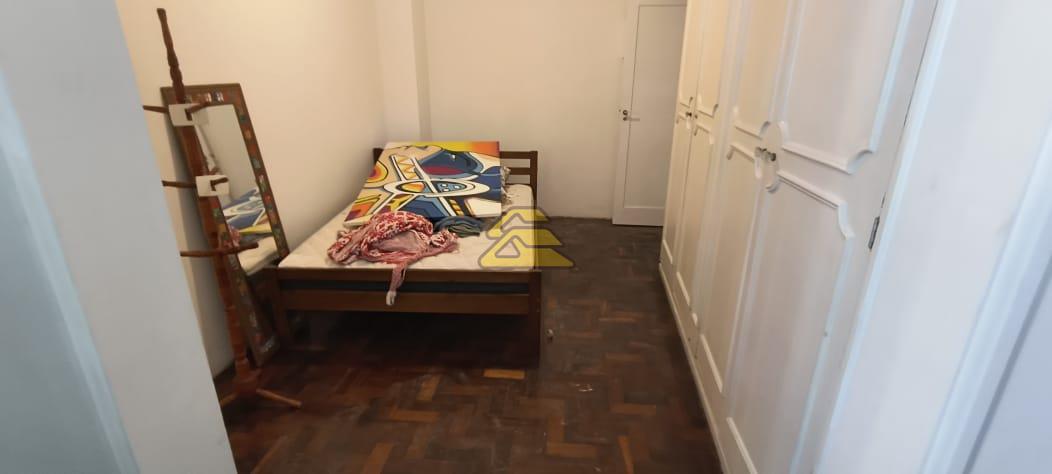 Apartamento para alugar com 3 quartos, 105m² - Foto 13