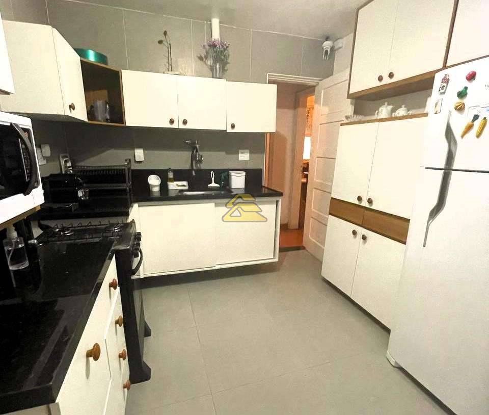 Apartamento à venda com 3 quartos, 120m² - Foto 22