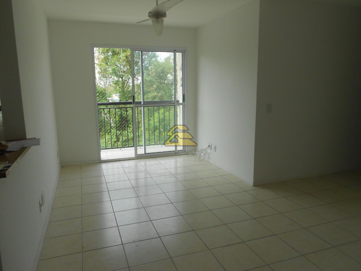 Apartamento à venda com 2 quartos, 61m² - Foto 7