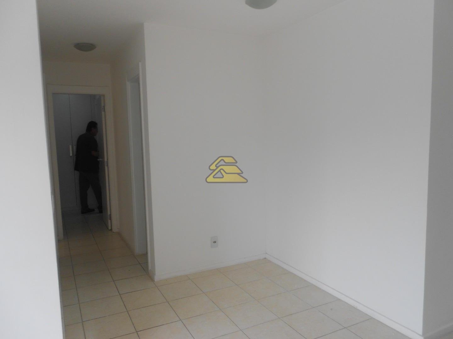 Apartamento à venda com 2 quartos, 61m² - Foto 12