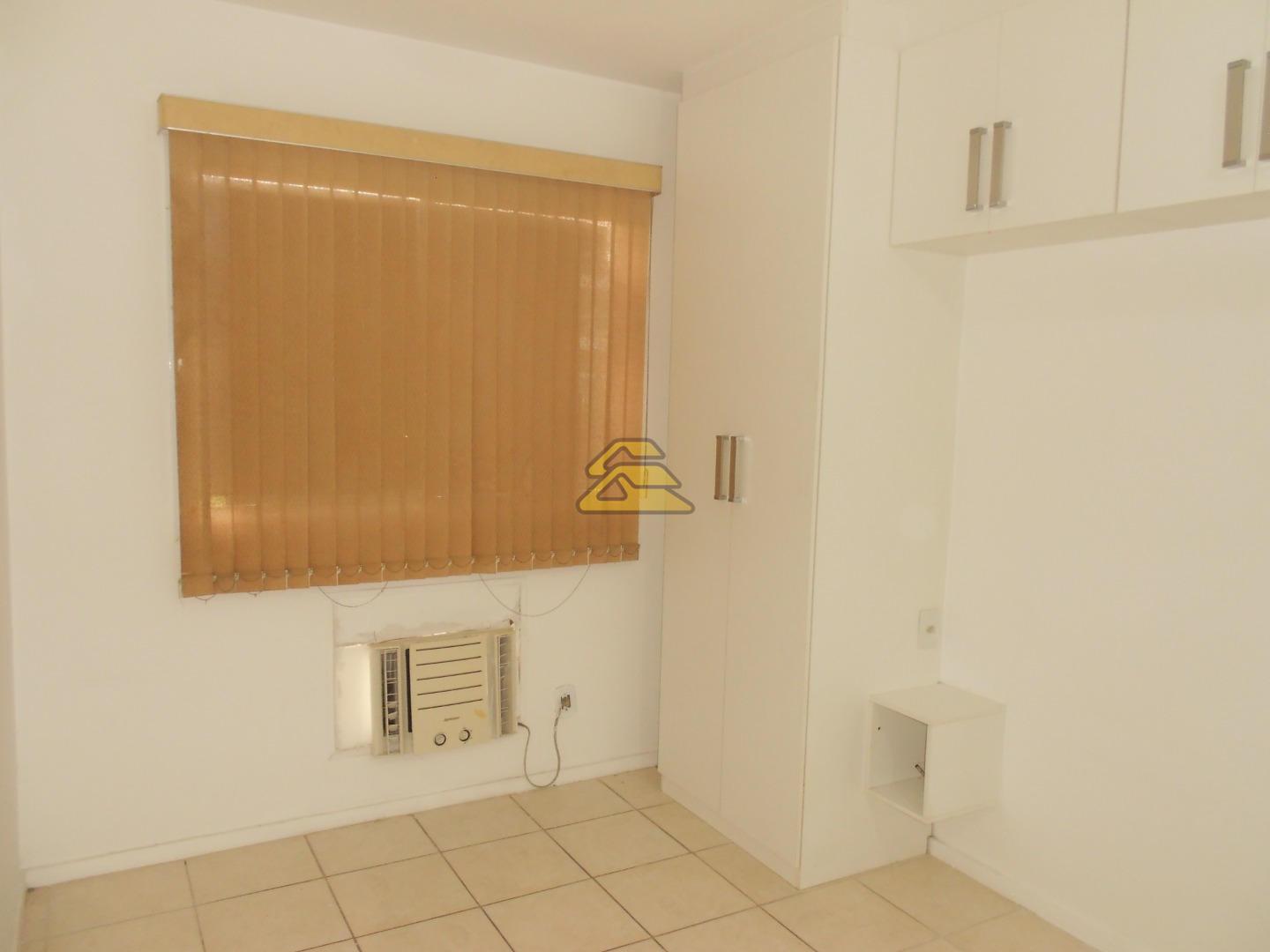 Apartamento à venda com 2 quartos, 61m² - Foto 14