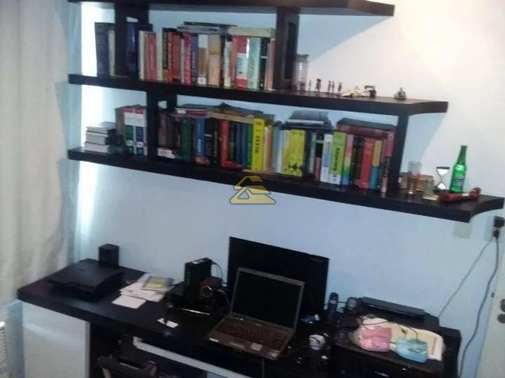 Apartamento à venda com 3 quartos, 197m² - Foto 13