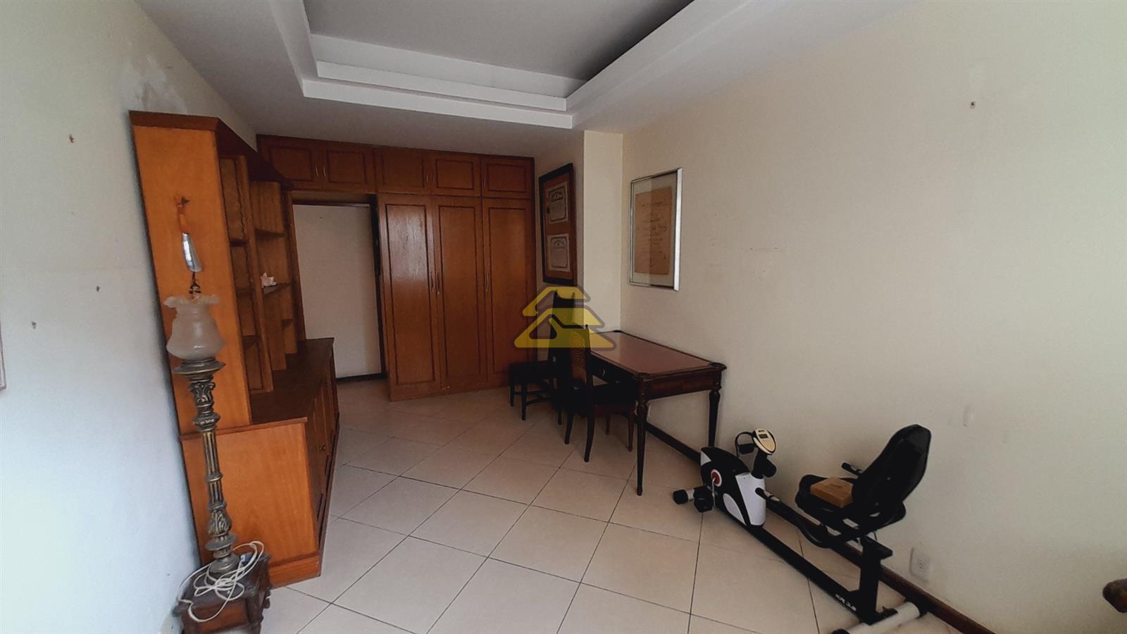 Apartamento à venda com 3 quartos, 158m² - Foto 19