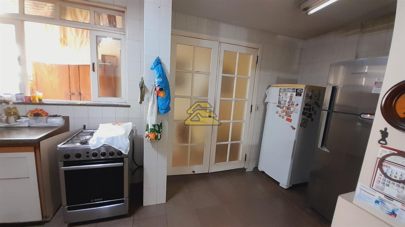 Apartamento à venda com 3 quartos, 158m² - Foto 25