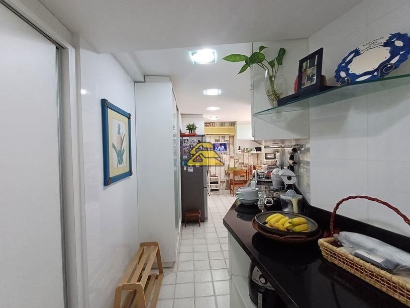 Apartamento à venda com 4 quartos, 172m² - Foto 18