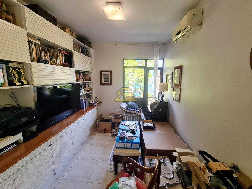 Apartamento à venda com 4 quartos, 151m² - Foto 32