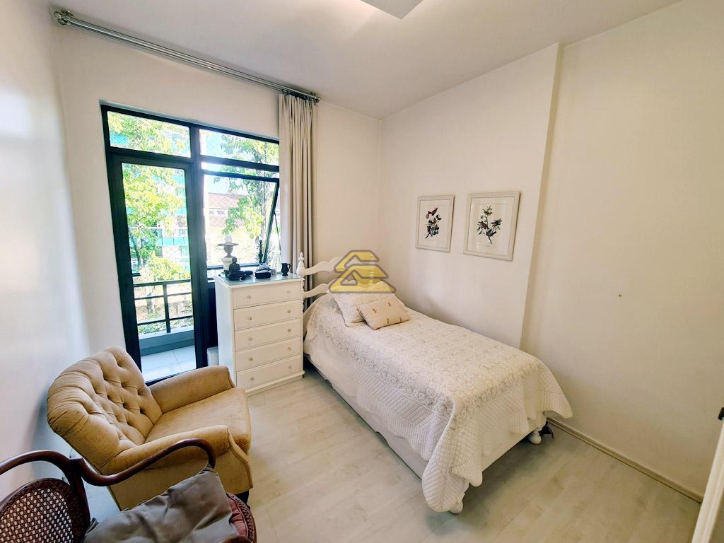 Apartamento à venda com 4 quartos, 151m² - Foto 12