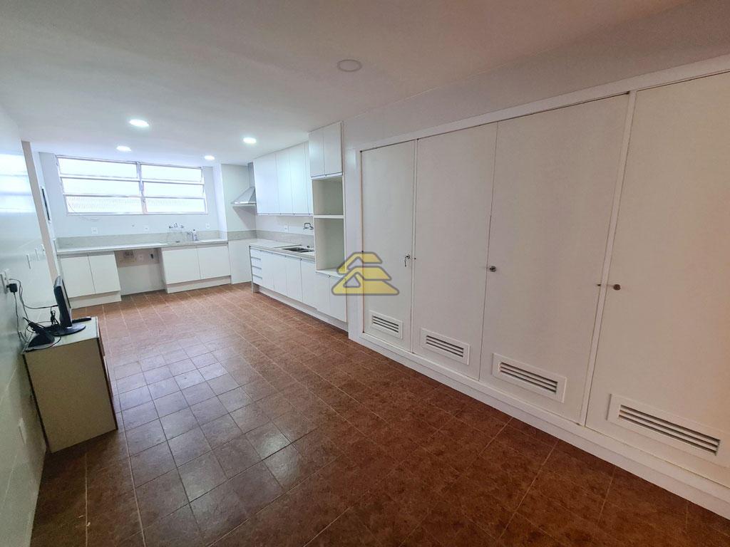 Apartamento à venda com 4 quartos, 268m² - Foto 8