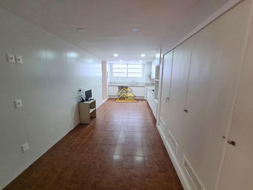 Apartamento à venda com 4 quartos, 268m² - Foto 9