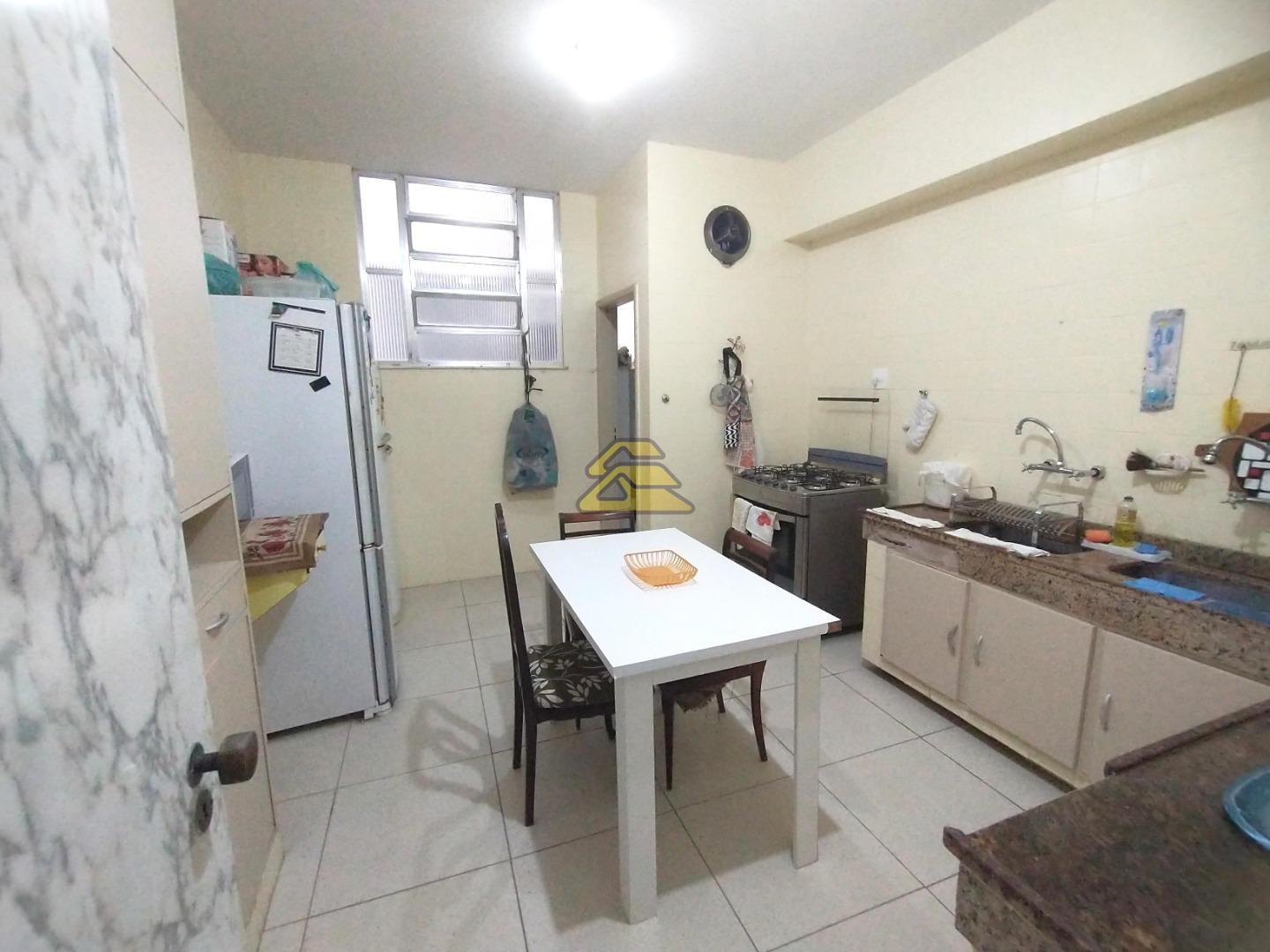 Apartamento à venda com 4 quartos, 200m² - Foto 21