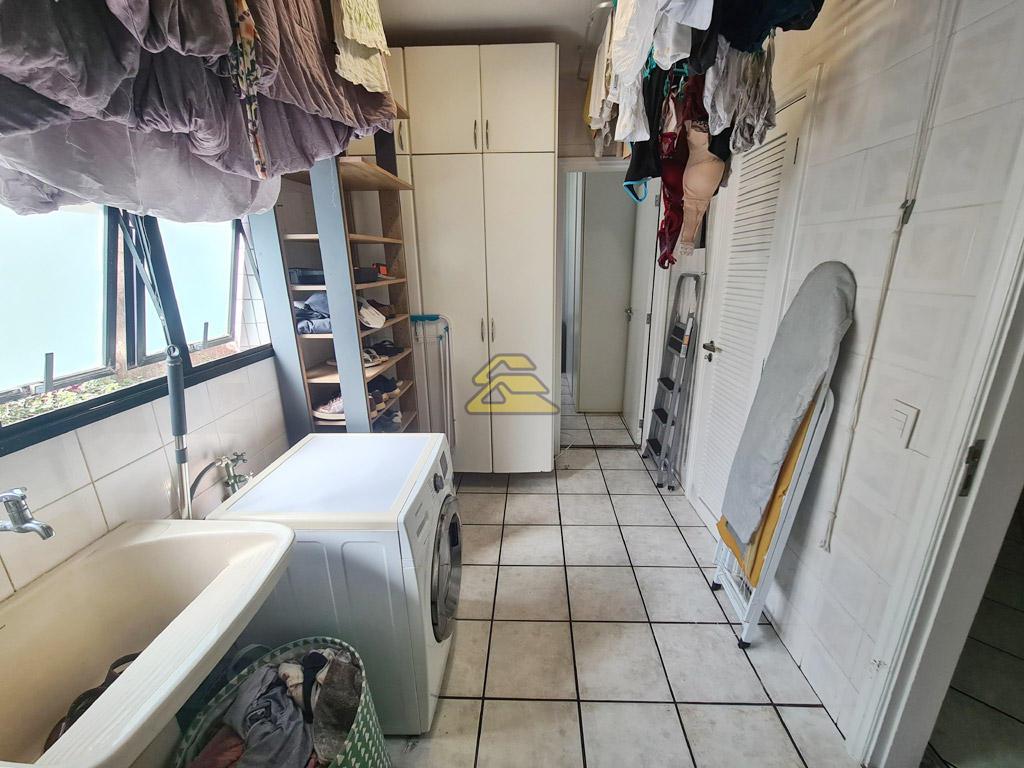 Apartamento à venda com 4 quartos, 240m² - Foto 13