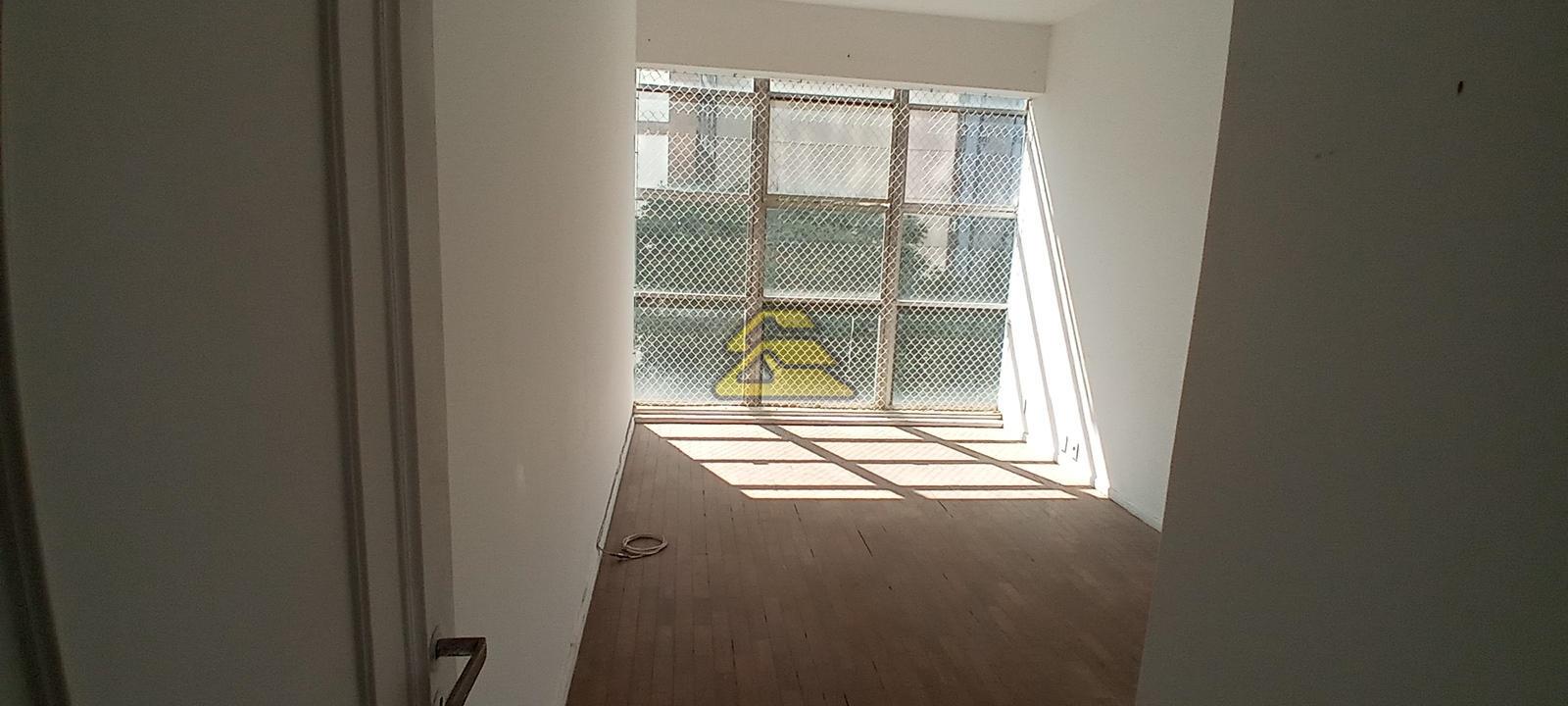 Apartamento à venda com 2 quartos, 100m² - Foto 1