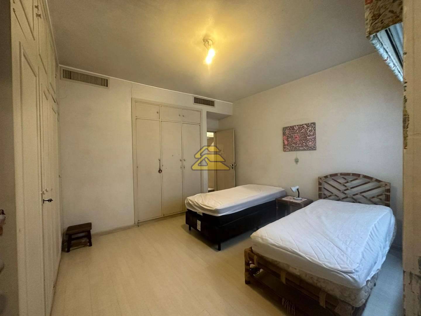 Apartamento à venda com 3 quartos, 270m² - Foto 13