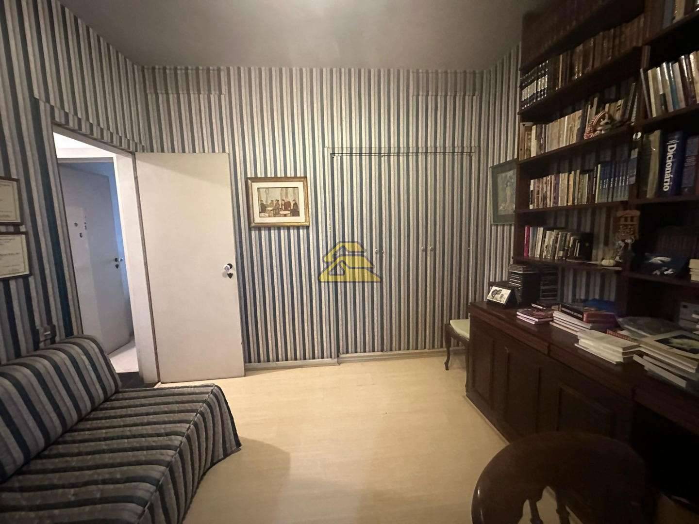 Apartamento à venda com 3 quartos, 270m² - Foto 15