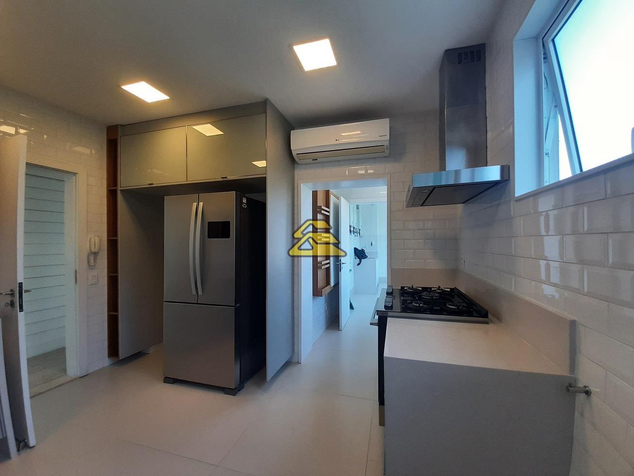 Apartamento à venda com 4 quartos, 197m² - Foto 31