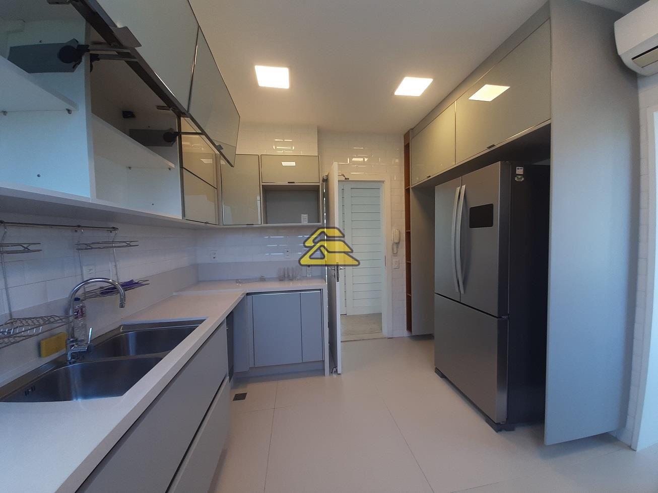 Apartamento à venda com 4 quartos, 197m² - Foto 32